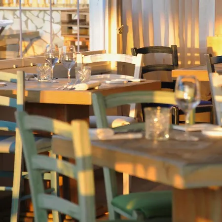 Marina Bay Sea Relais Couette-café *